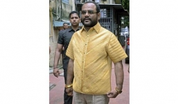 Thương gia Ấn Độ diện áo dát vàng nặng 4kg mừng sinh nhật